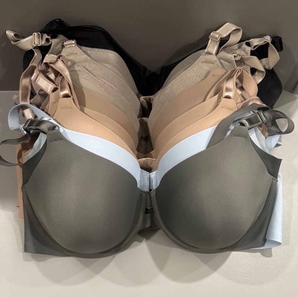 9 Women's Bras in Black, Tan, Light Blue, Green